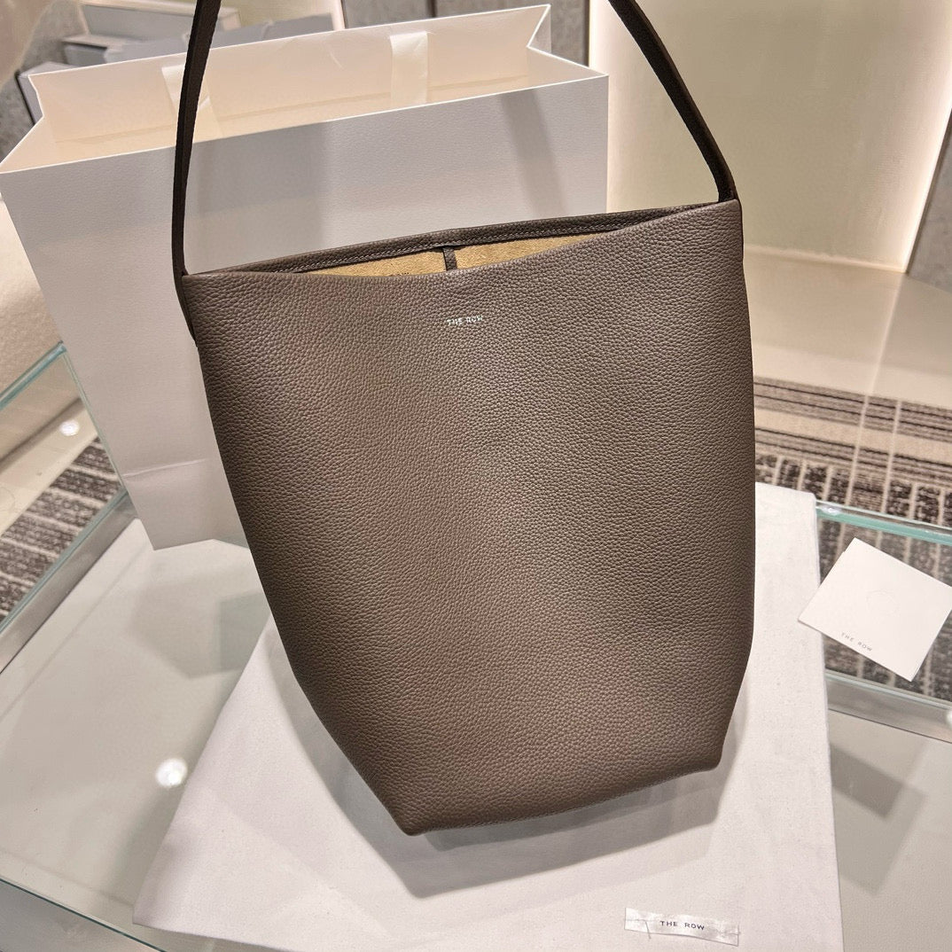 The Row Bucket Bag(30CM*28CM*15.5CM)