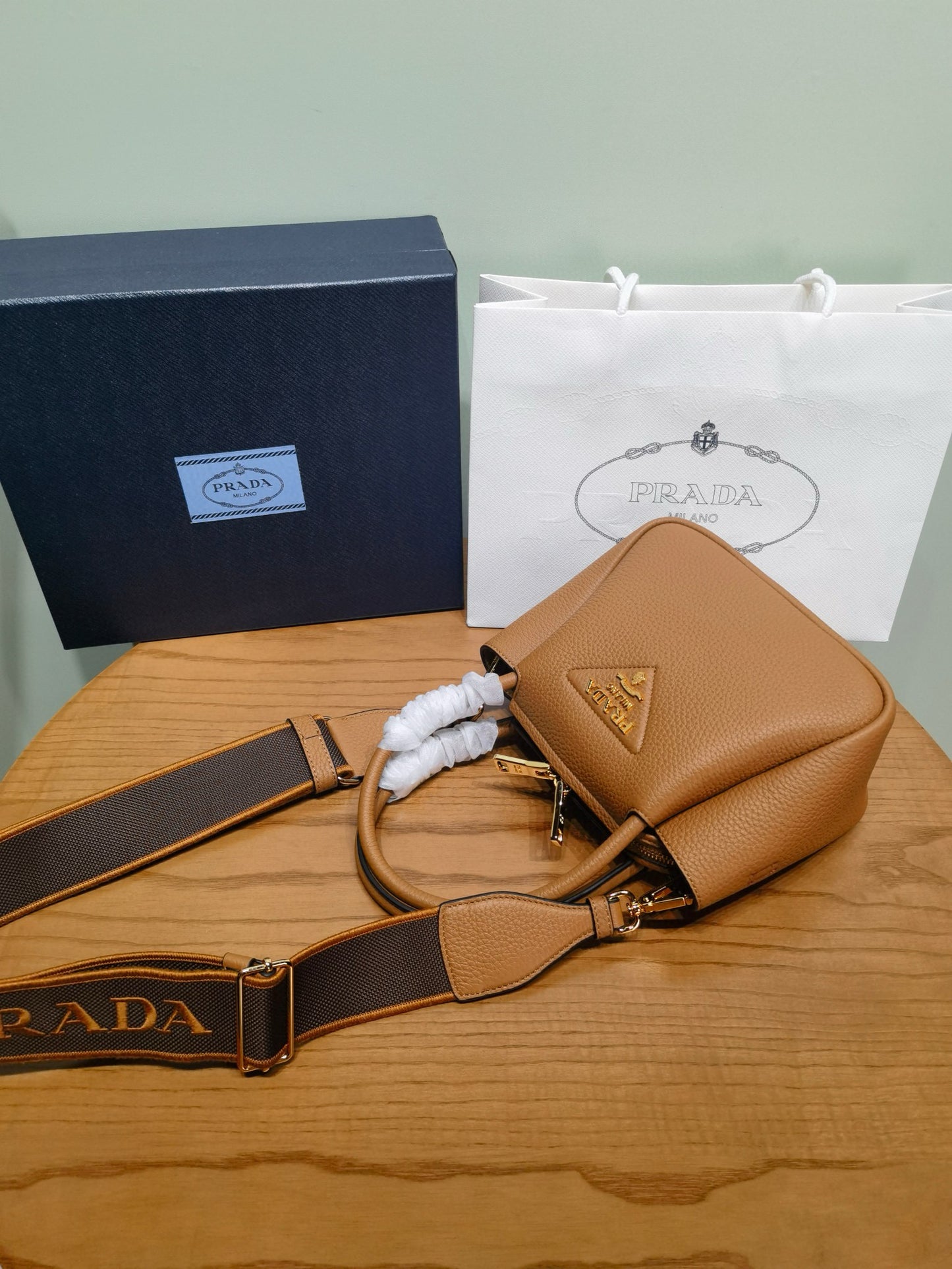 PD Small Leather Tote Bag 19.5x18x9cm