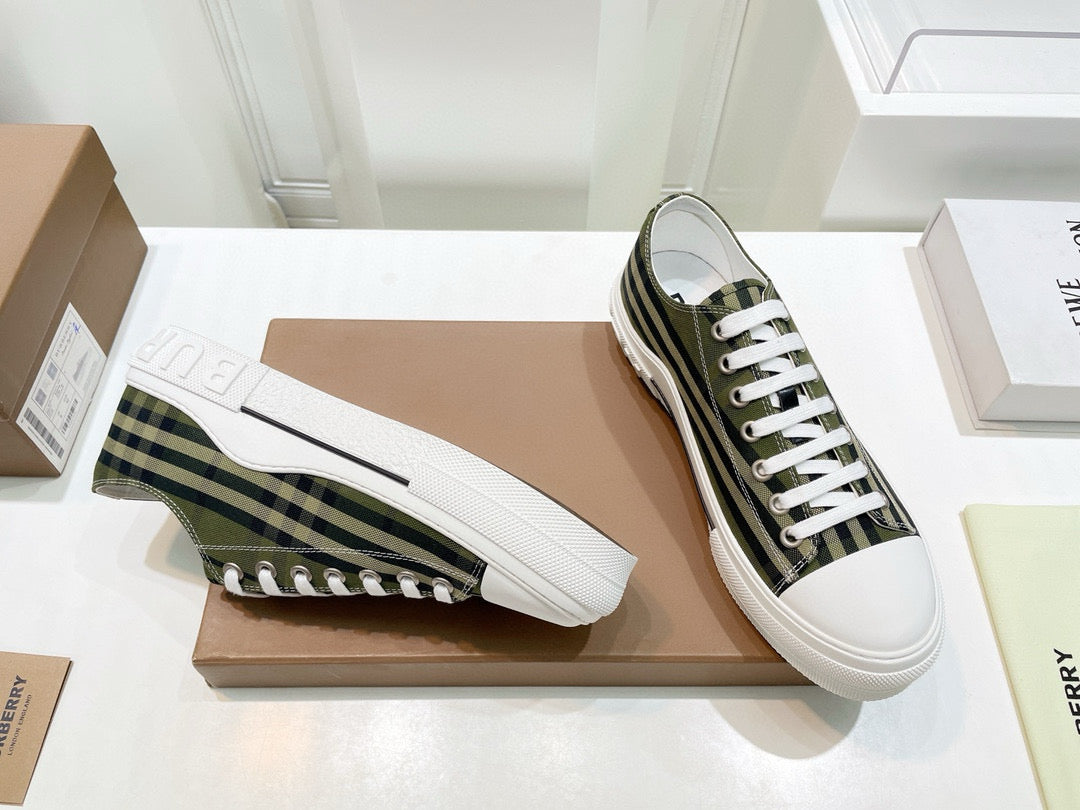 Burberry Sneakers