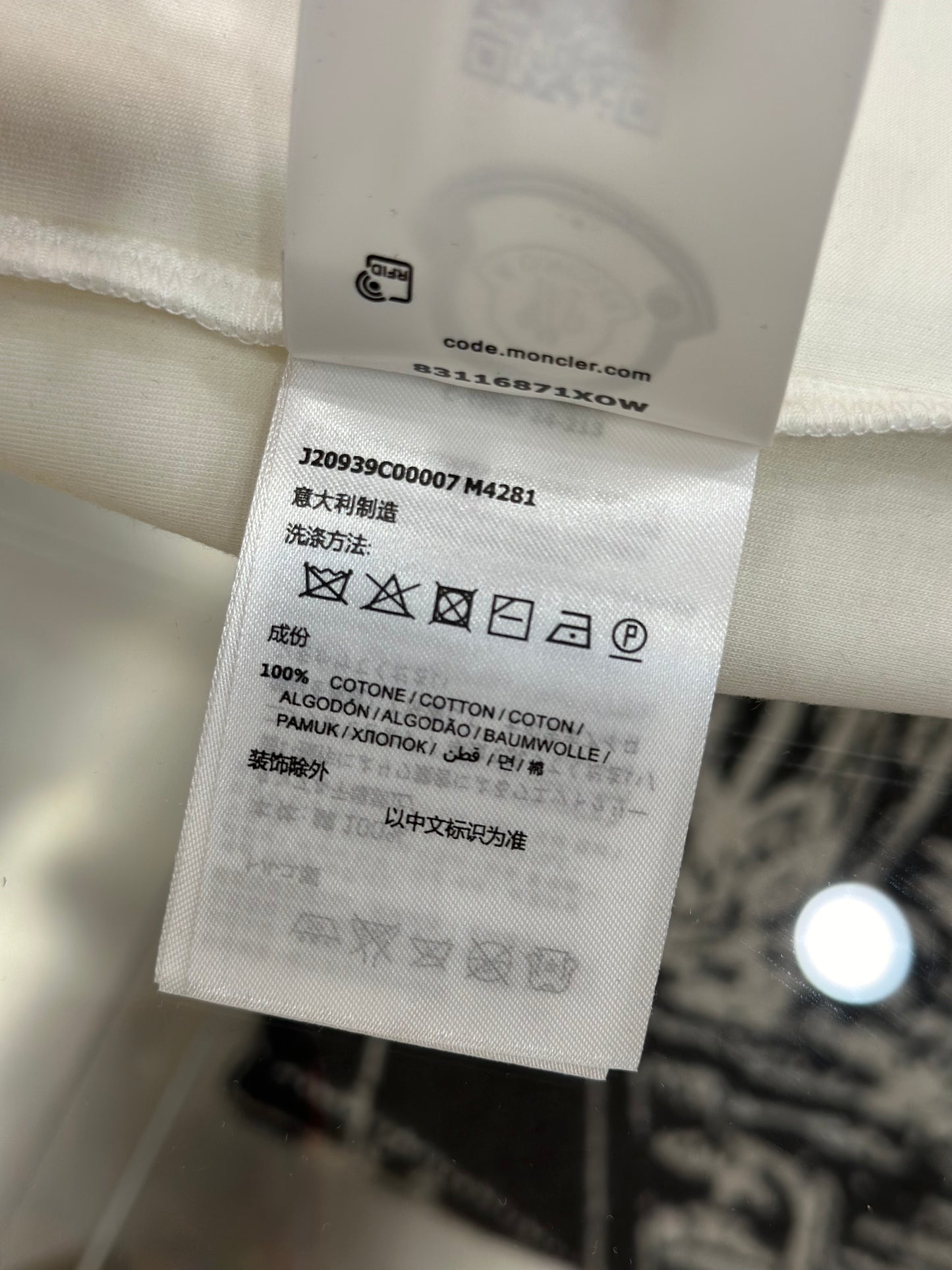 Moncler T-shirt