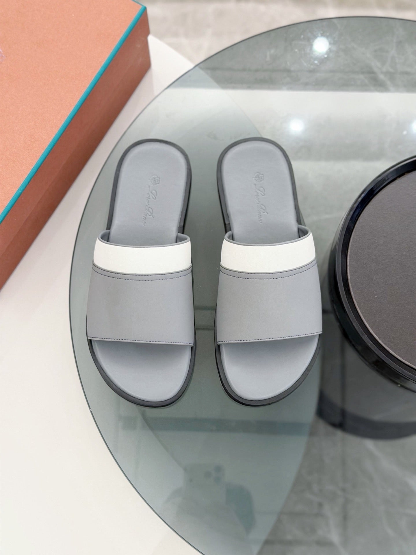 LP Sandals