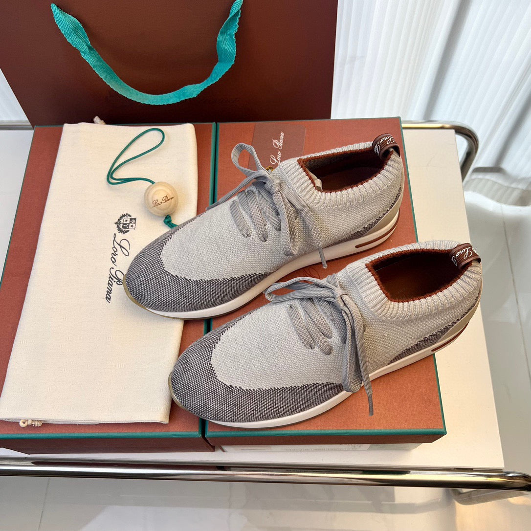 LP Sneakers