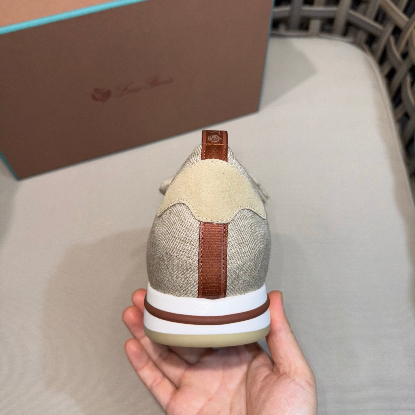 LP Sneakers