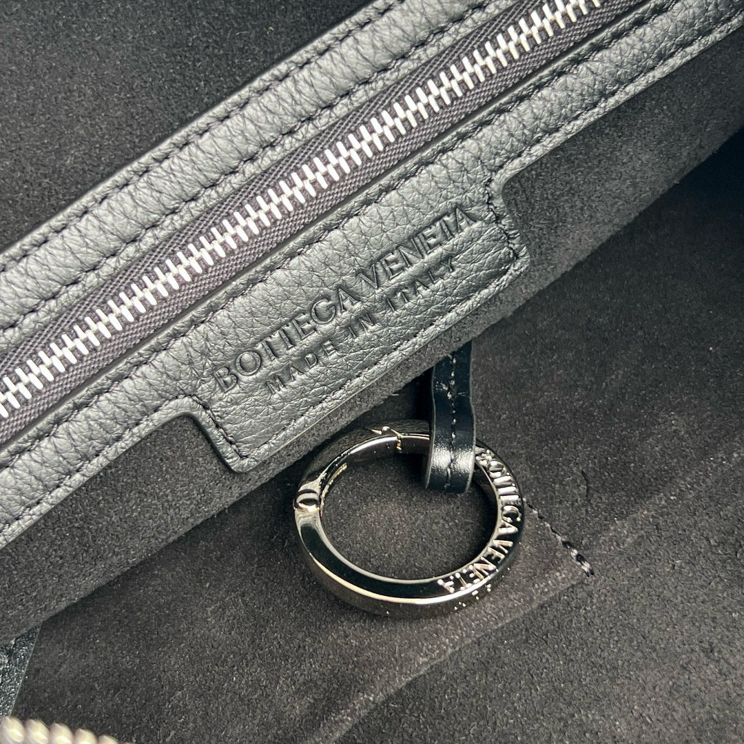 BV Hobo Bag 35x29.5x8.5CM