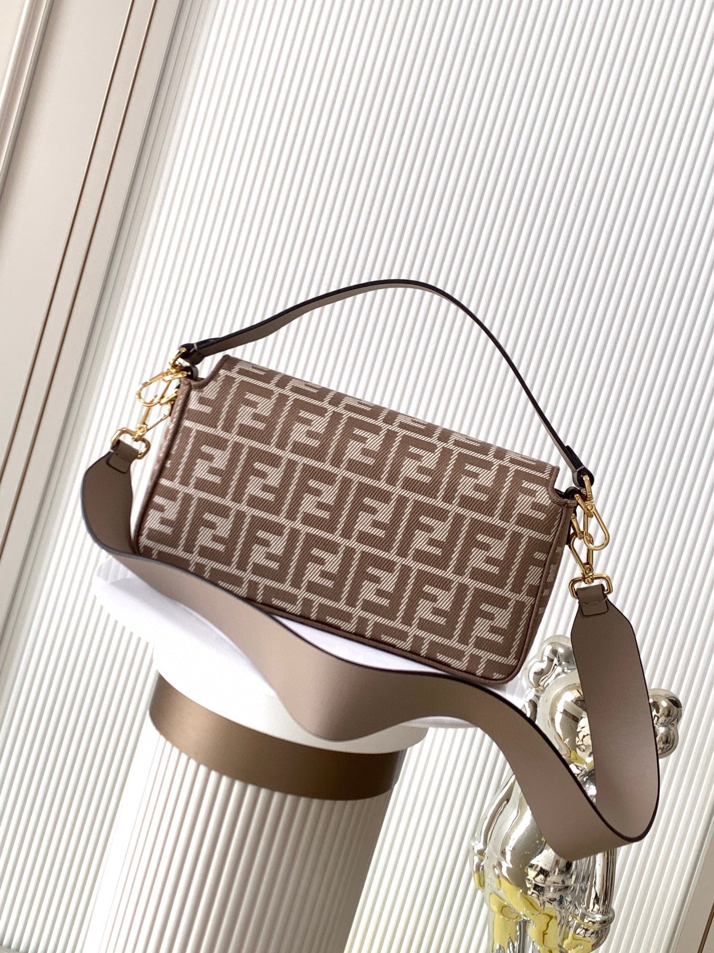 Fendi Baguette bag (Medium)