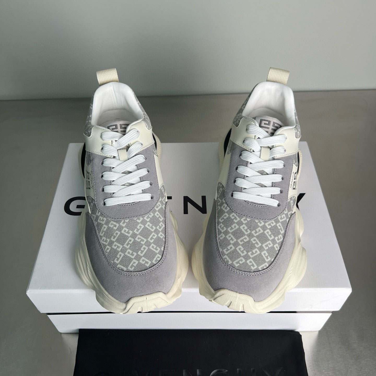 Givenchy Sneakers