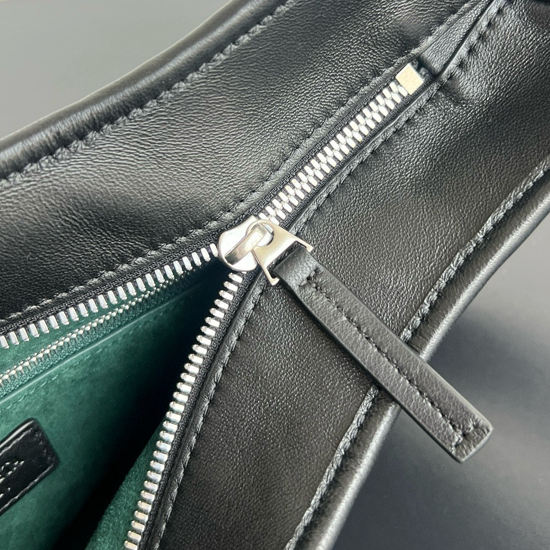 BV Woven Bag 38x24x2CM