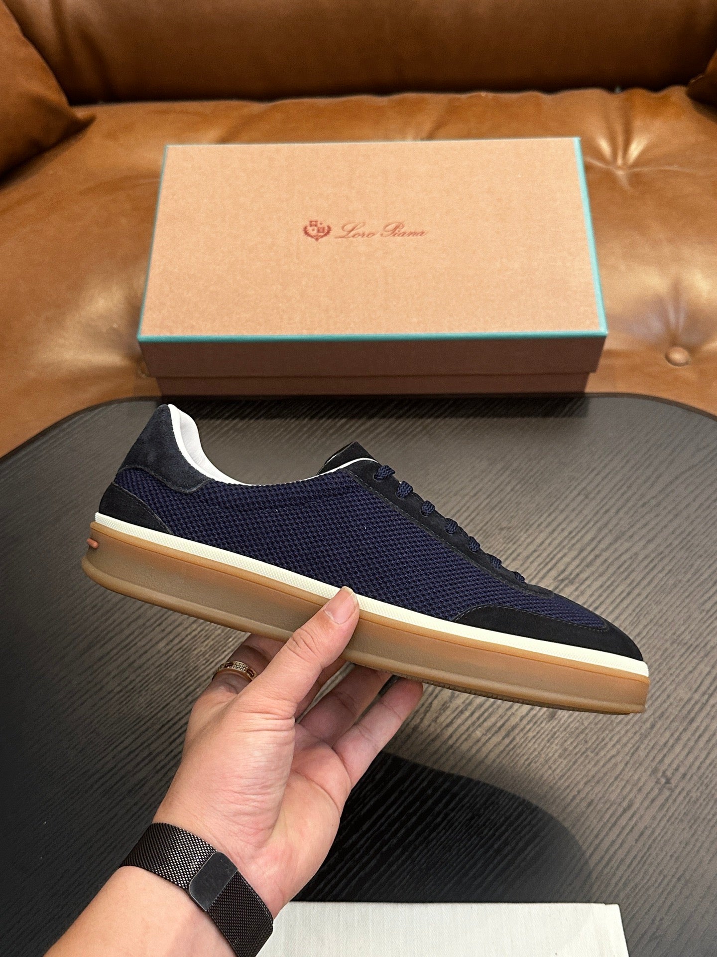 LP Sneakers