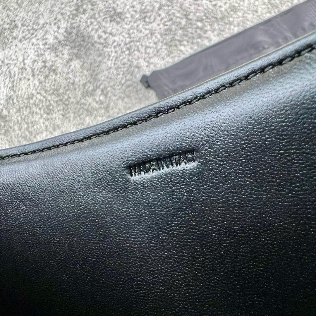 Celine Triomphe Hobo