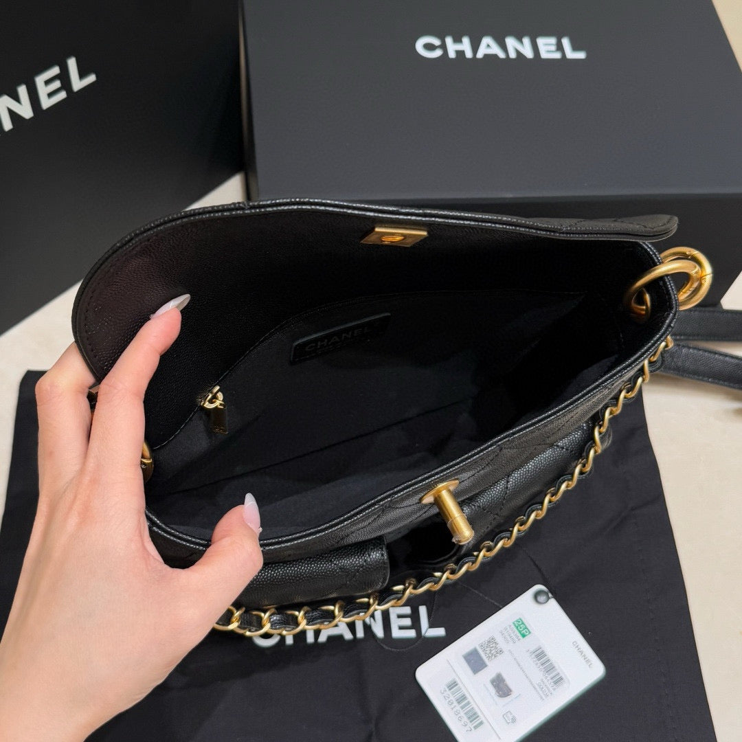 Chanel 25P Hobo (19x24x5cm)