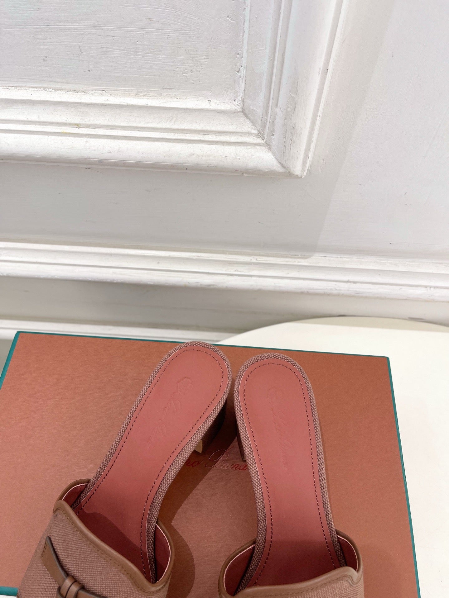 LP Sandals