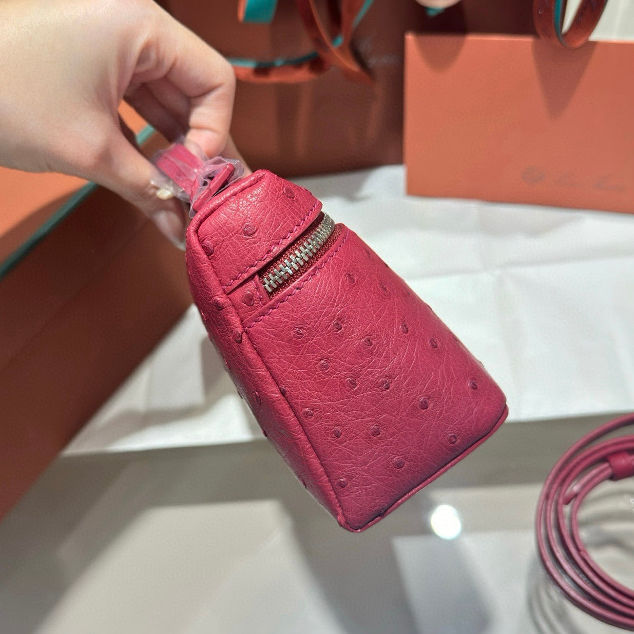 LP Extra Pocket L19 Ostrich Leather Bag