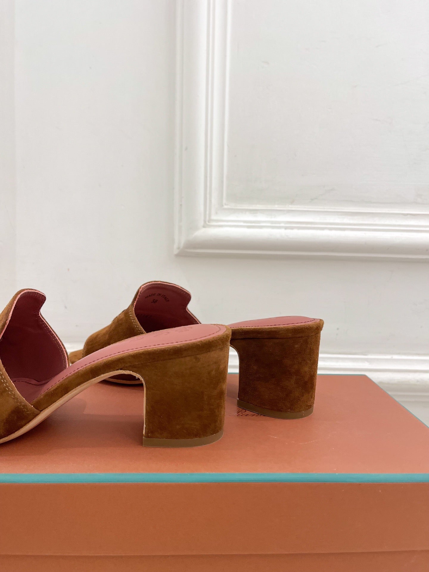 LP Sandals