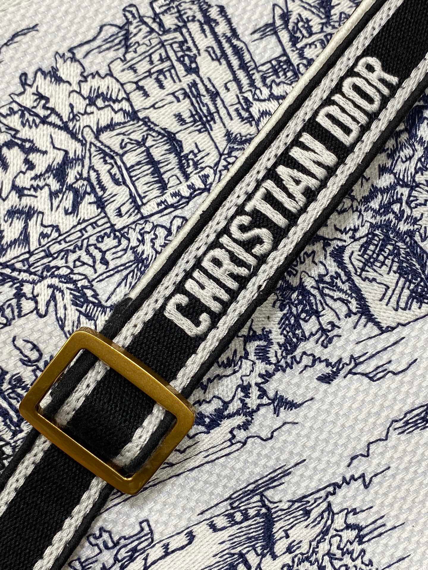 Dior Tote  26x12x21cm