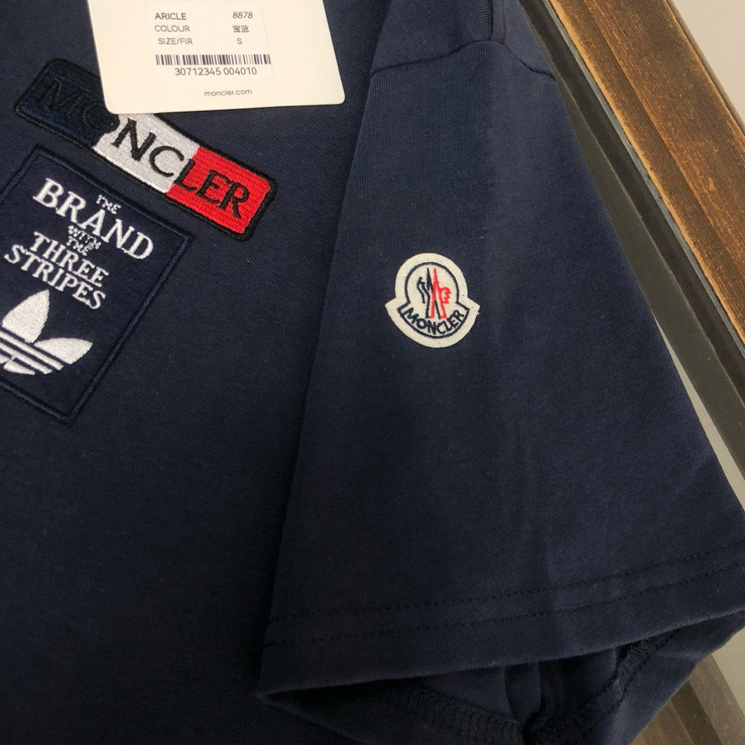 Moncler T-shirt