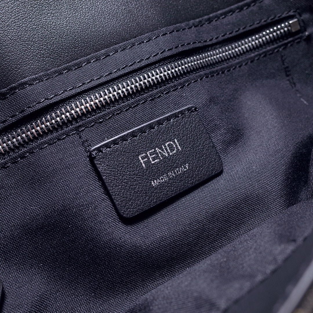 FENDI BAGUETTE 28*7*18