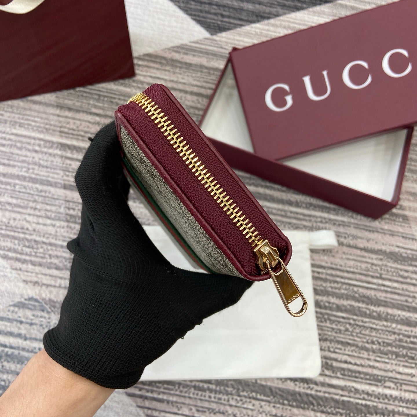 Gucci Long Zipped Wallet