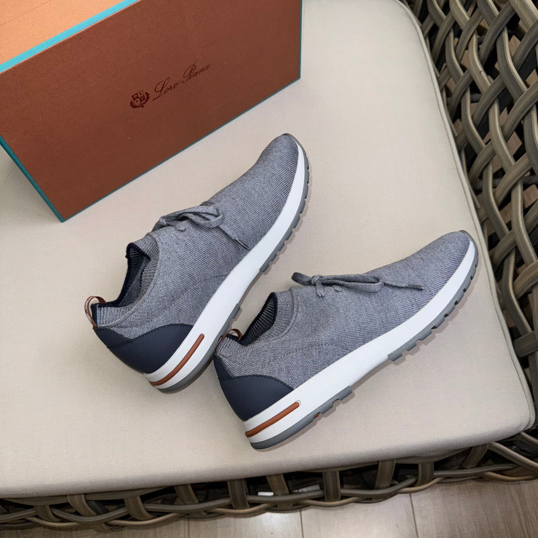 LP Sneakers