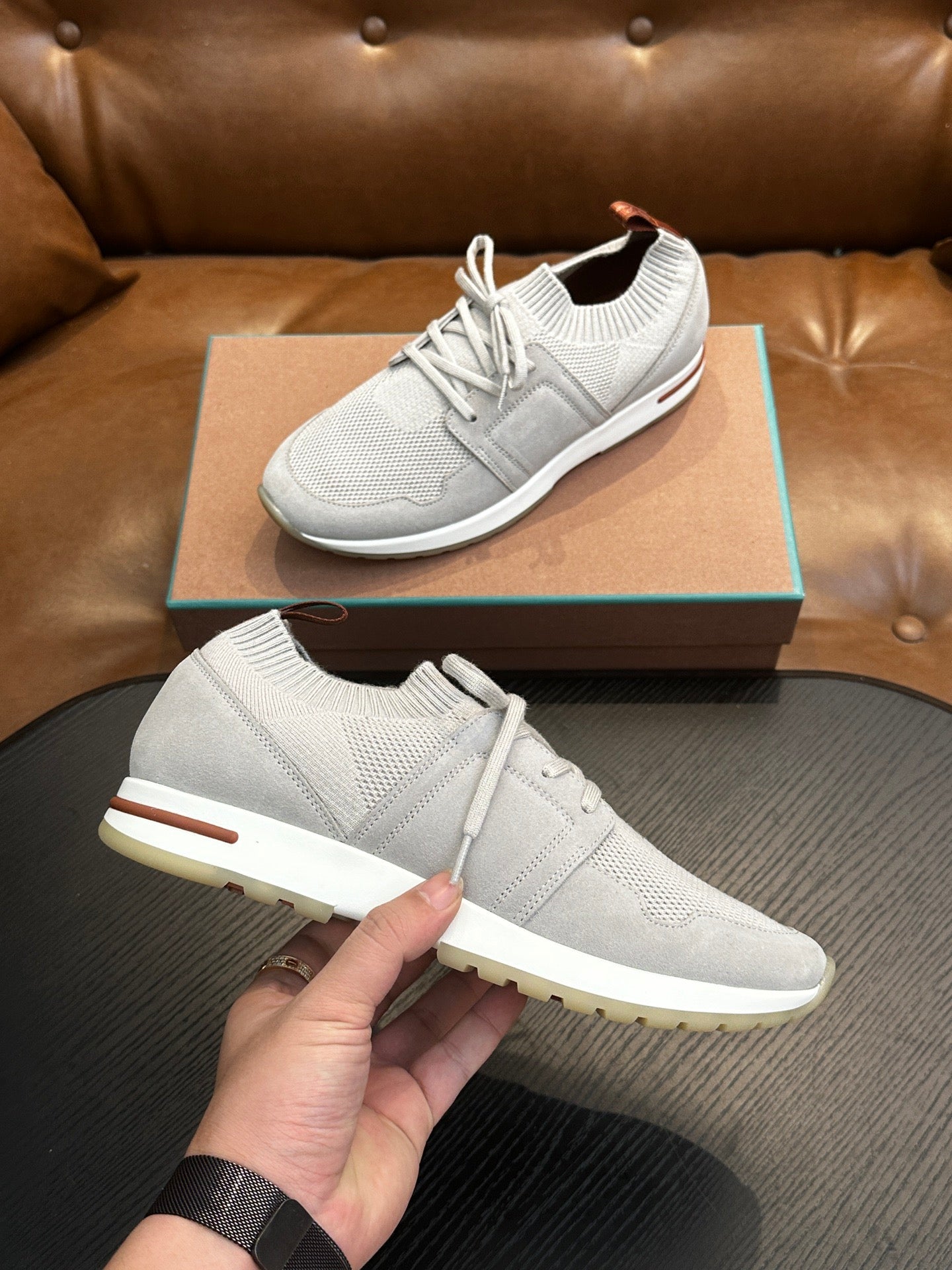 LP Sneakers