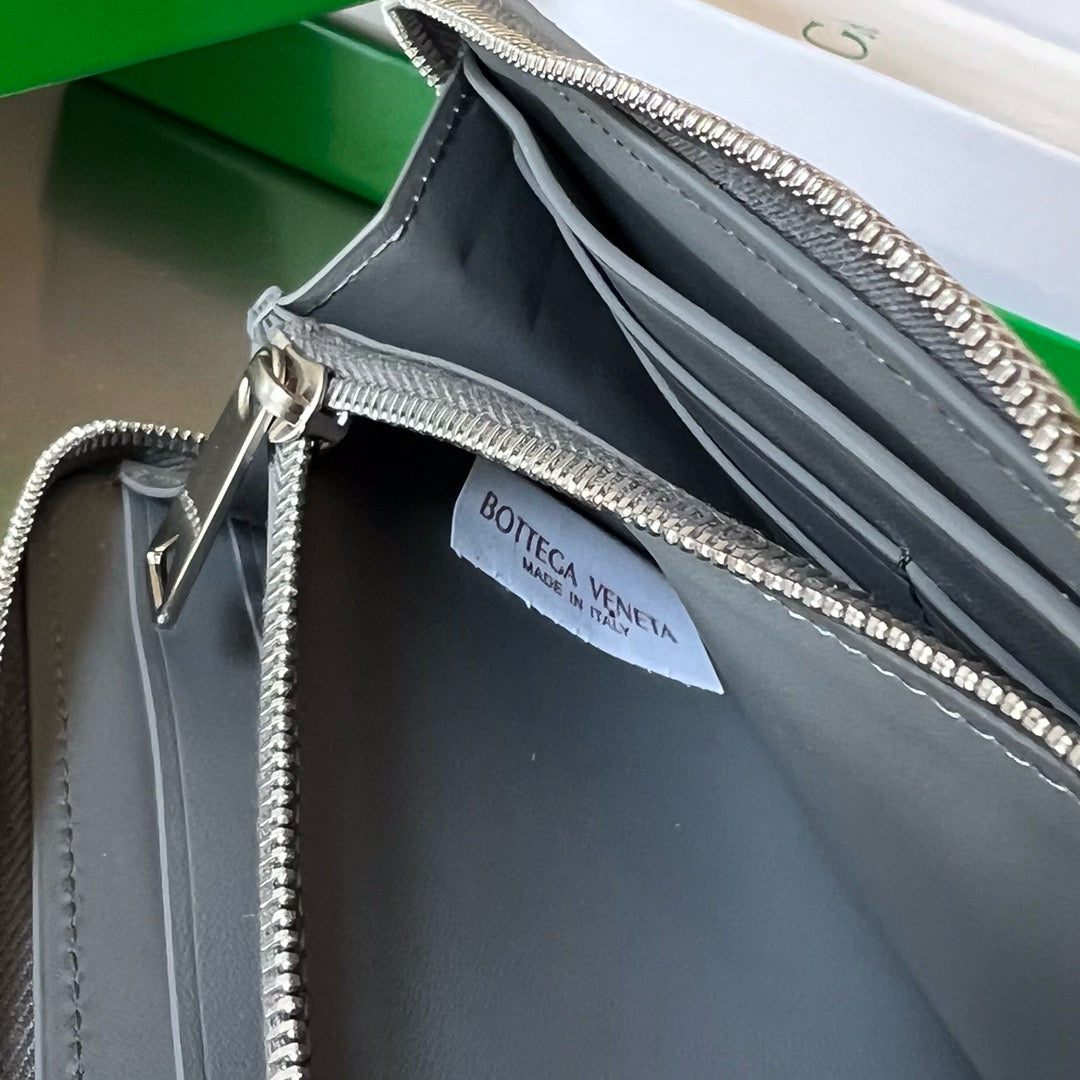 Bottega Veneta Long Zipped Wallet