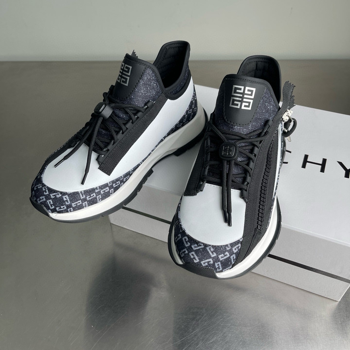 Givenchy Sneakers