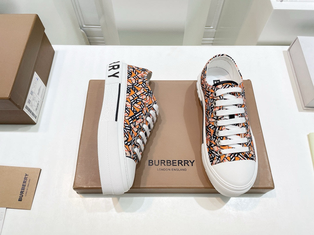 Burberry Sneakers