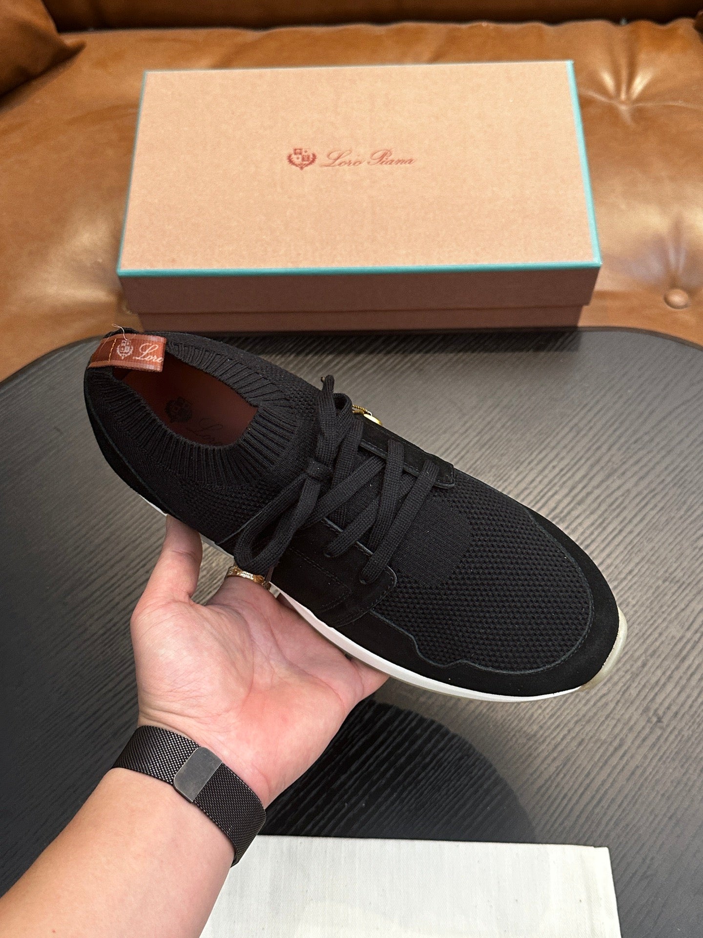 LP Sneakers