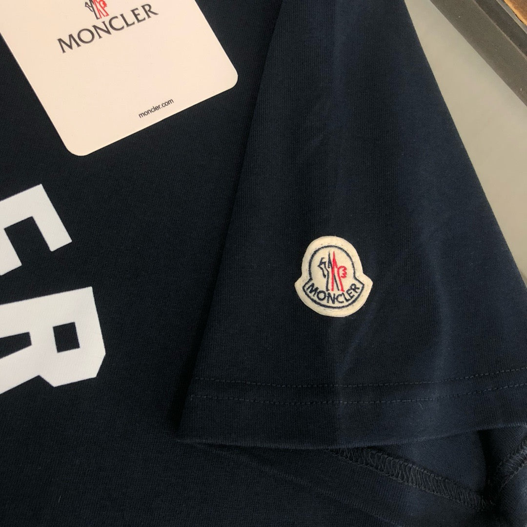 Moncler T-shirt