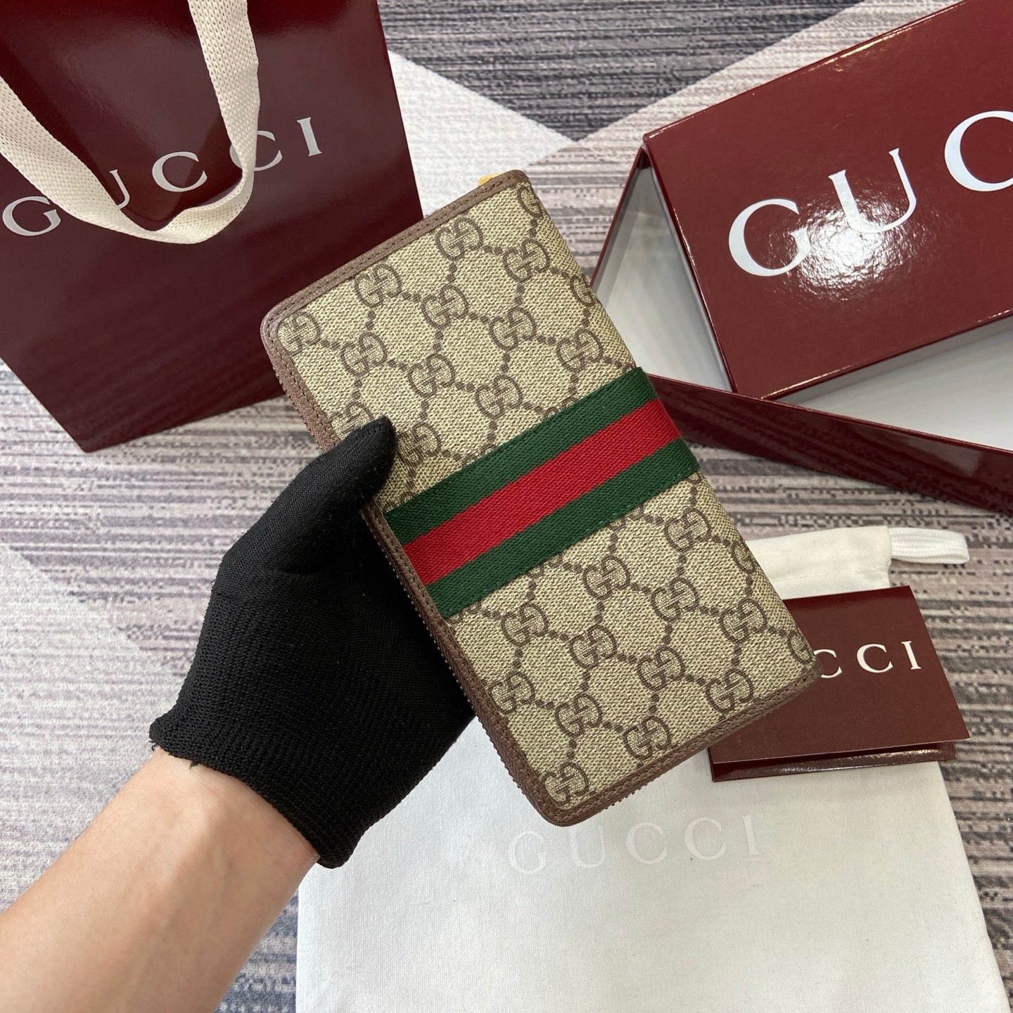 Gucci Long Zipped Wallet