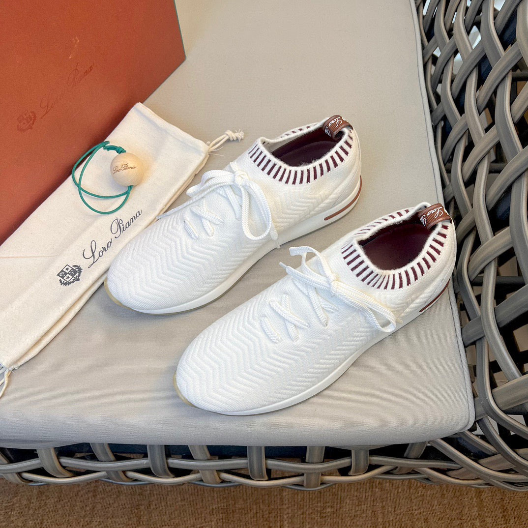 LP Sneakers