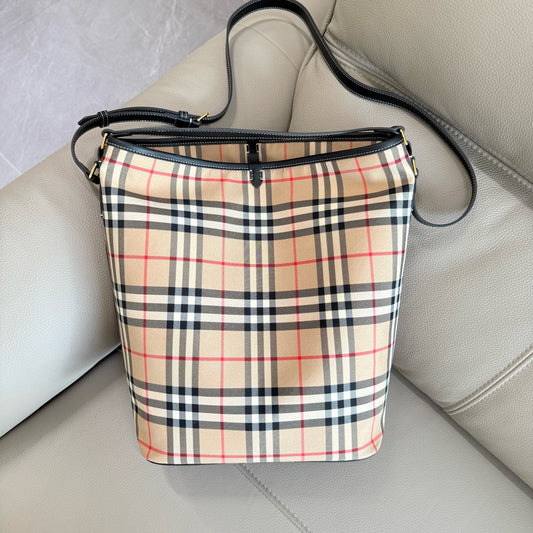 Burberry Bucket Bag(26CM*20CM*32CM)
