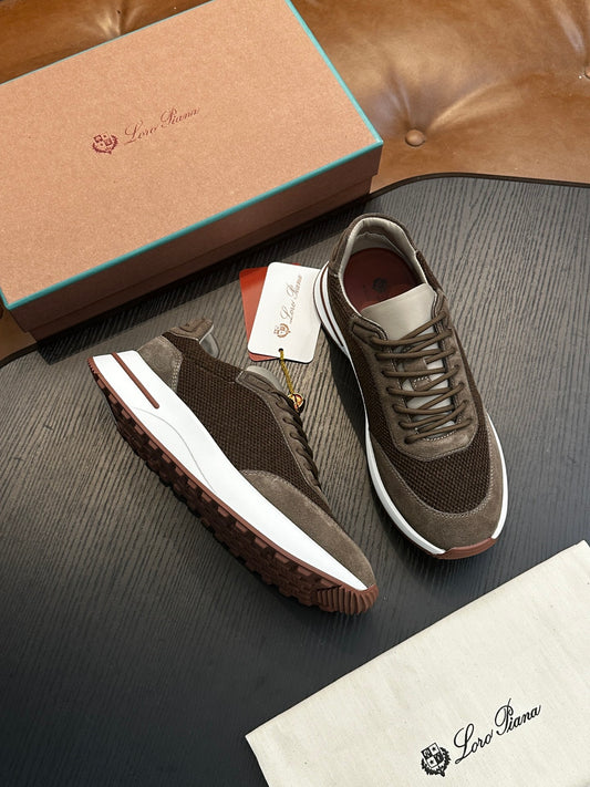LP Sneakers
