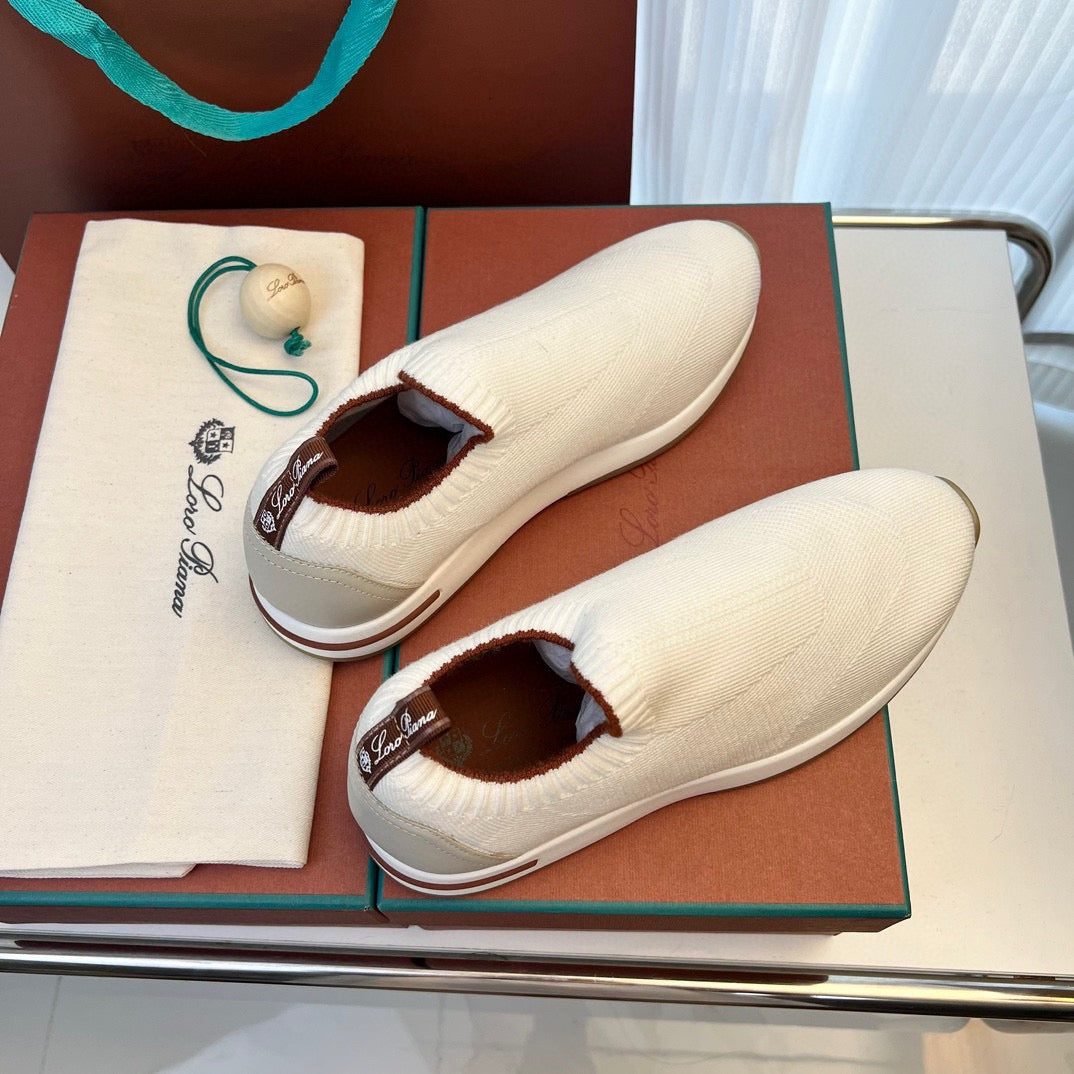 LP Sneakers