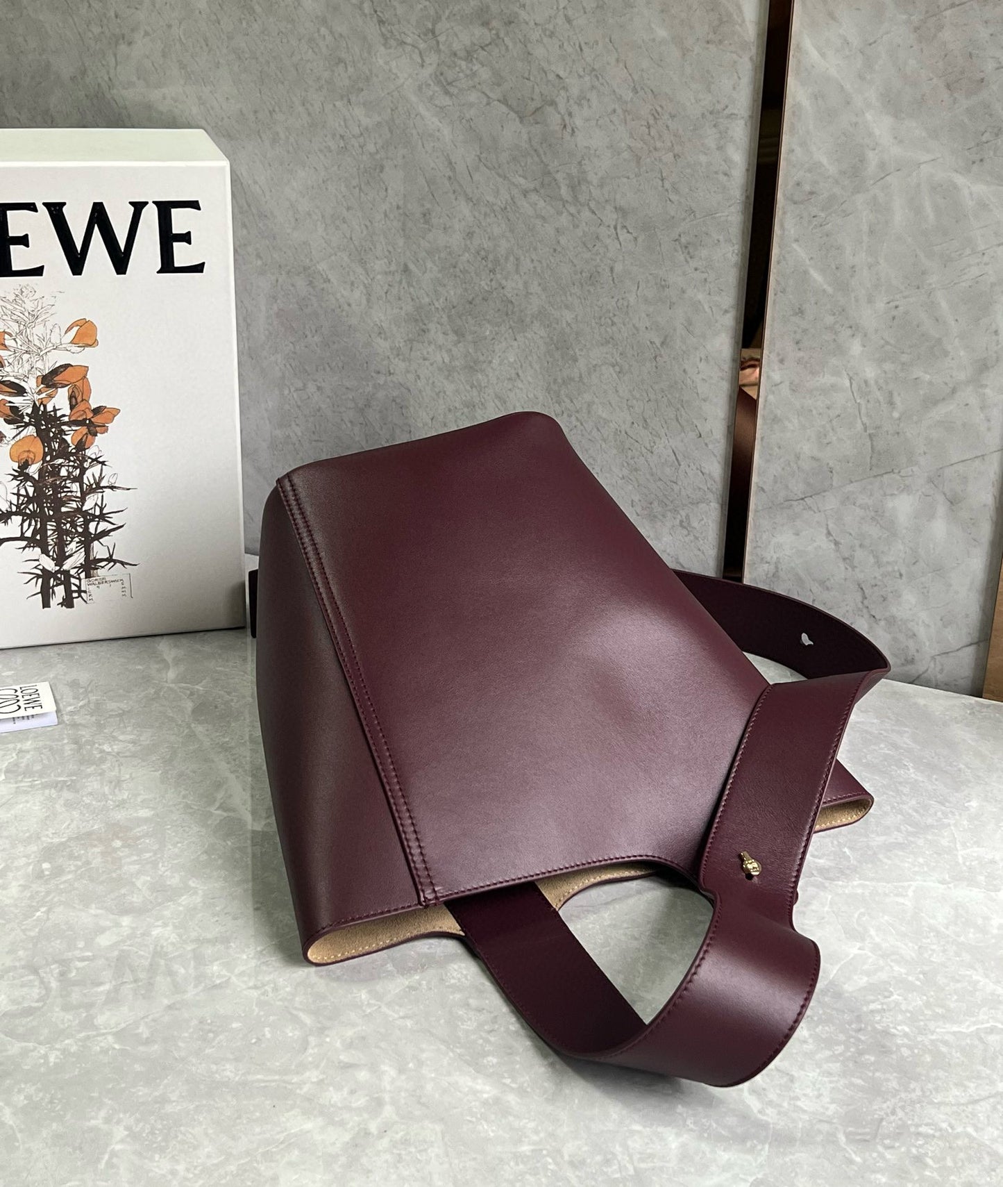 Loewe Pebble Bucket Bag(24.5x23.5x28cm)