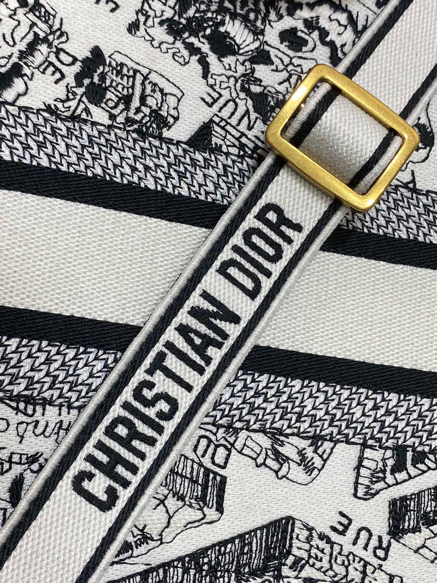 Dior Tote  26x12x21cm