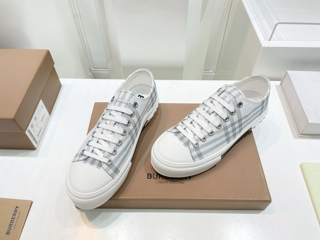 Burberry Sneakers