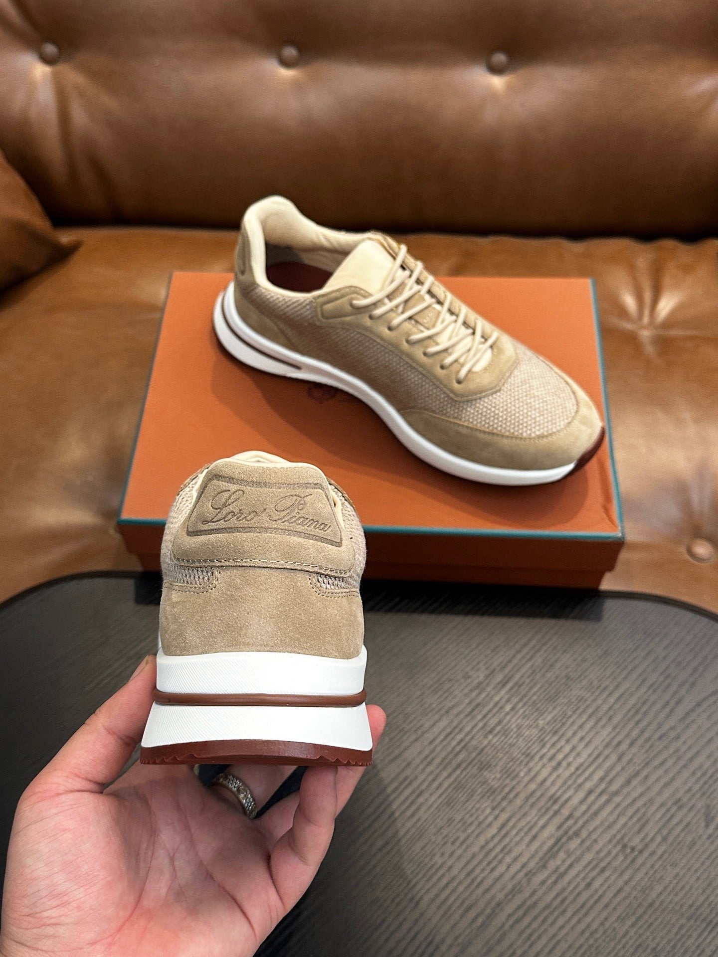 LP Sneakers