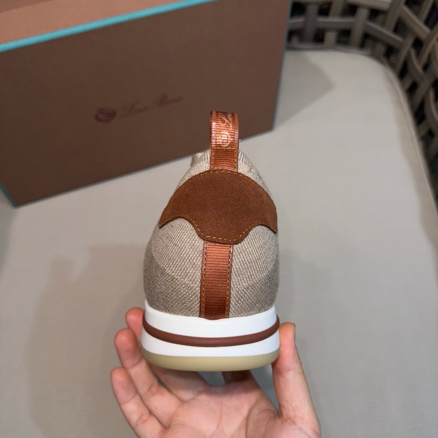 LP Sneakers