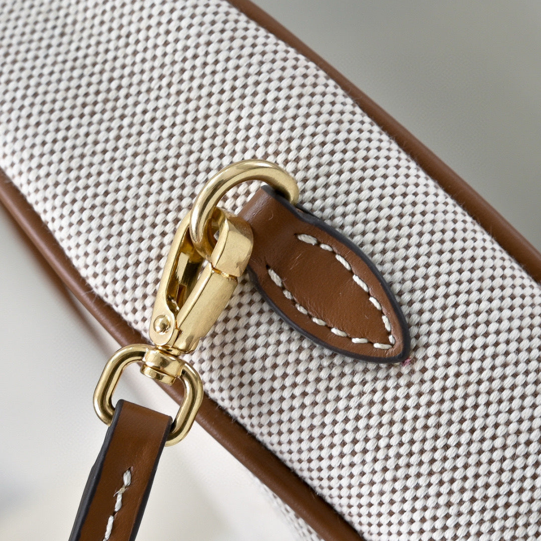 Miu Miu Wander Bag
