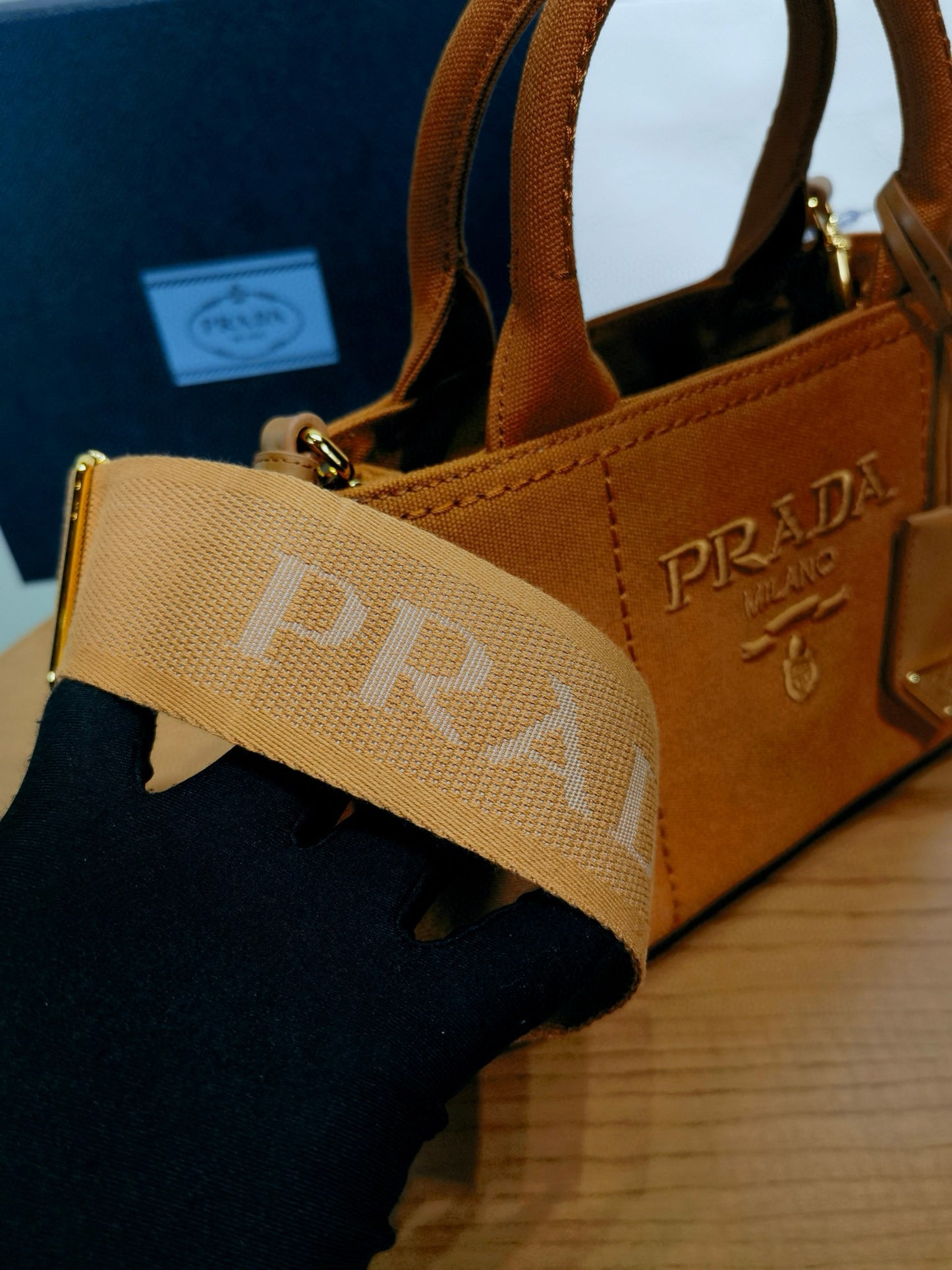 Prada Handle Bag 22x15x13cm