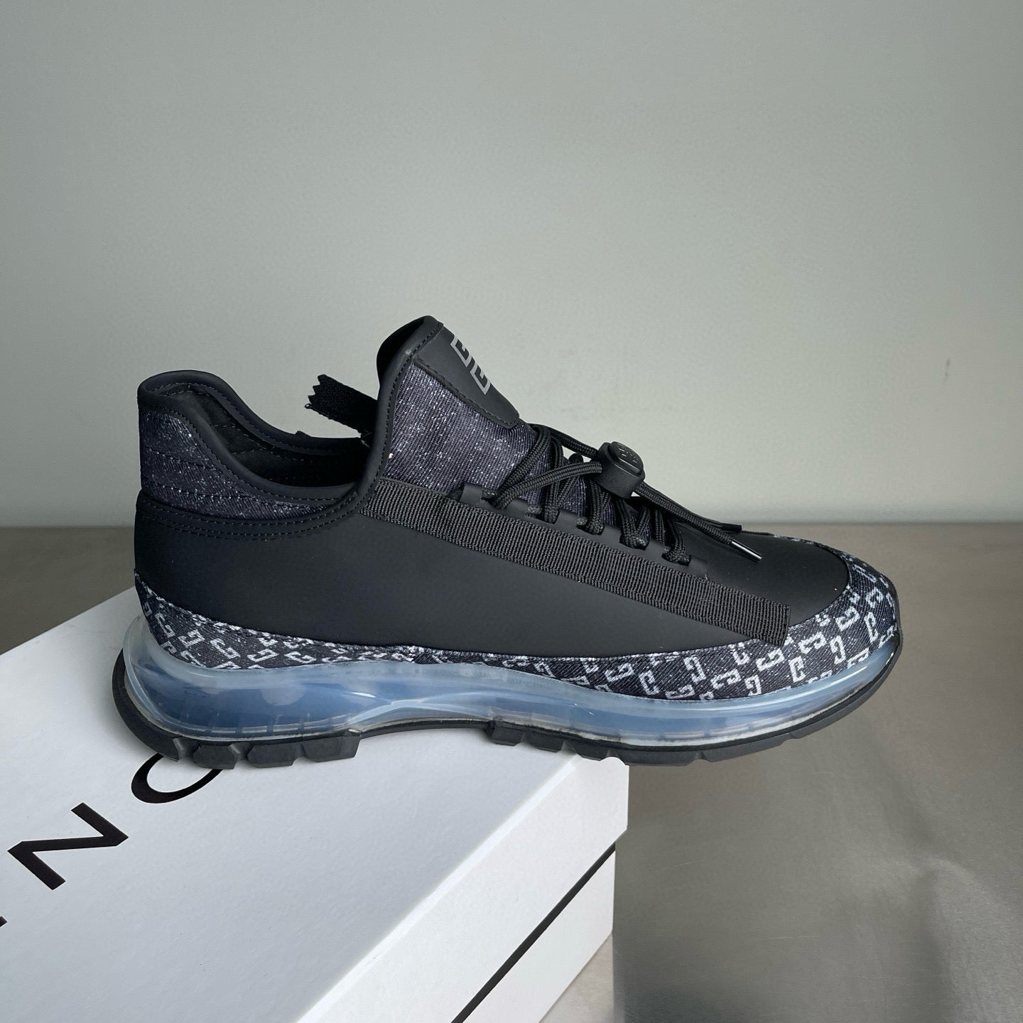 Givenchy Sneakers