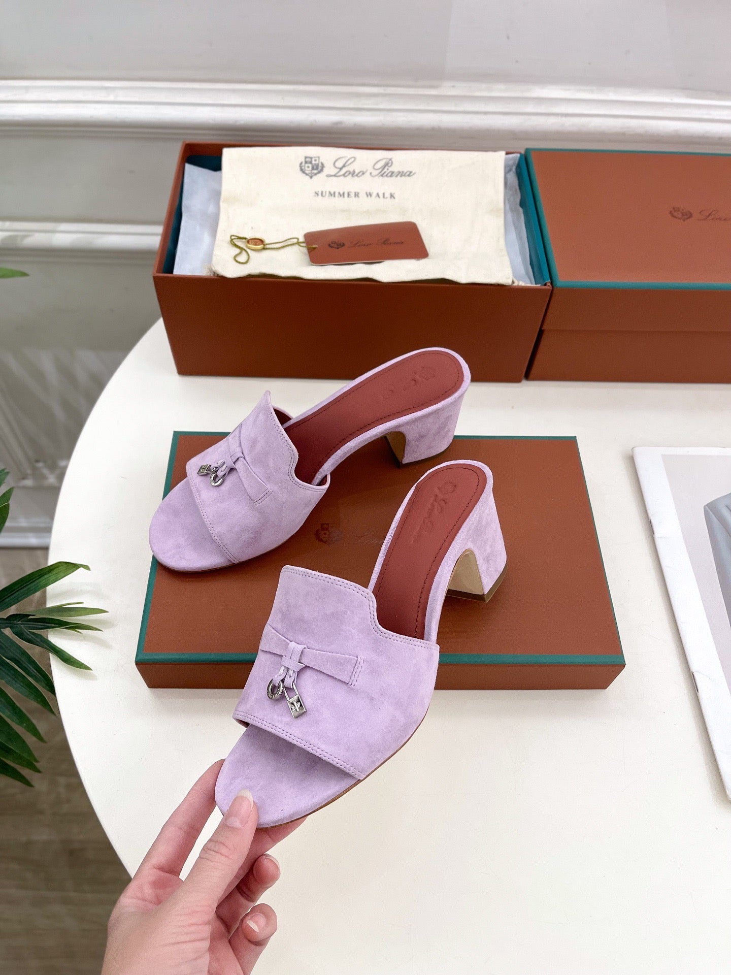 LP Sandals