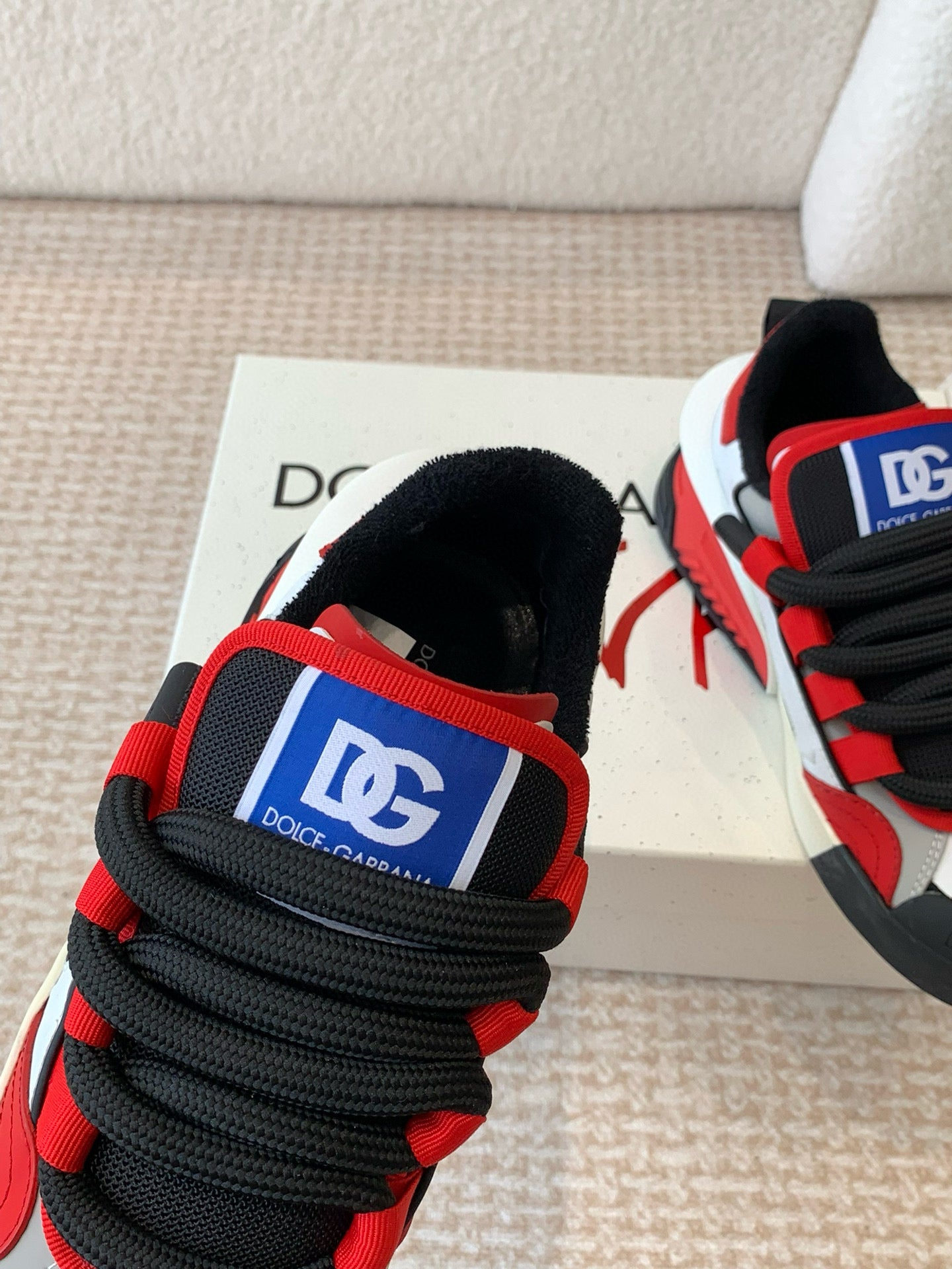DG Sneakers