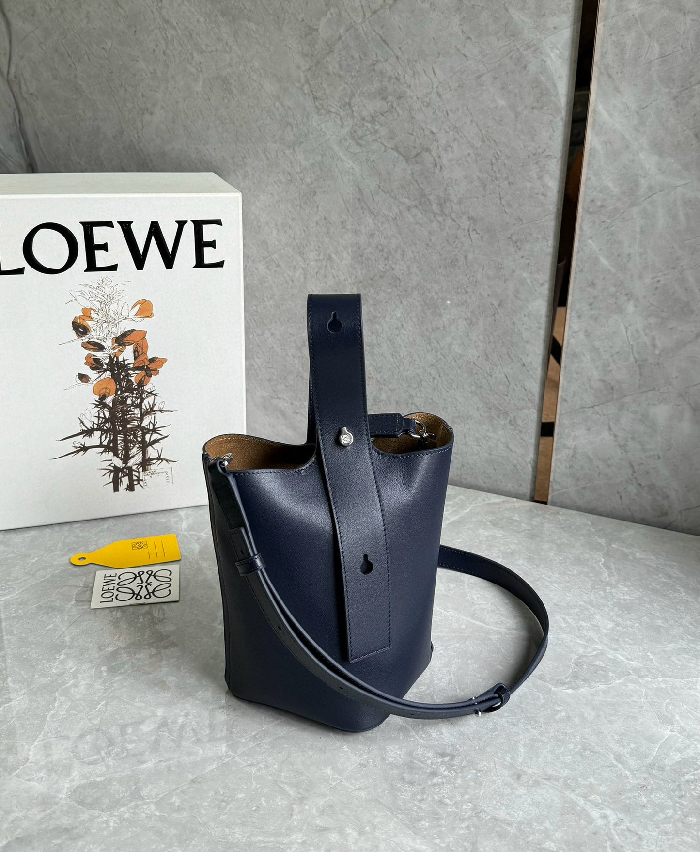 Loewe Pebble Bucket Bag(16x16x19.5cm)