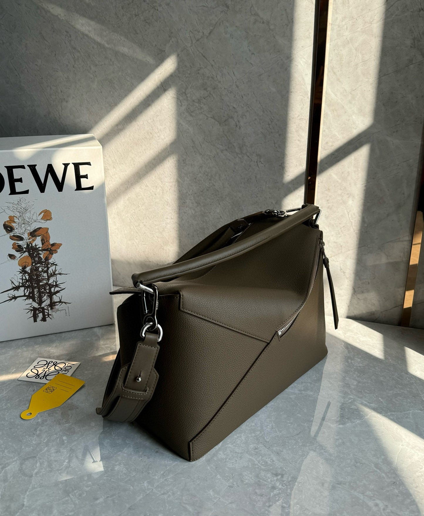 Loewe Puzzle Shoulder Bag(33x21x17cm)