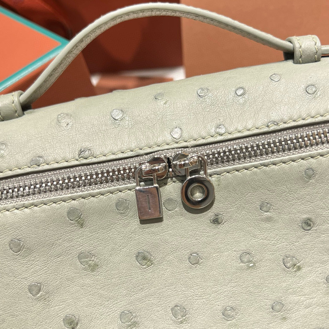 Loro Piana 19 Bag 19x7x12cm