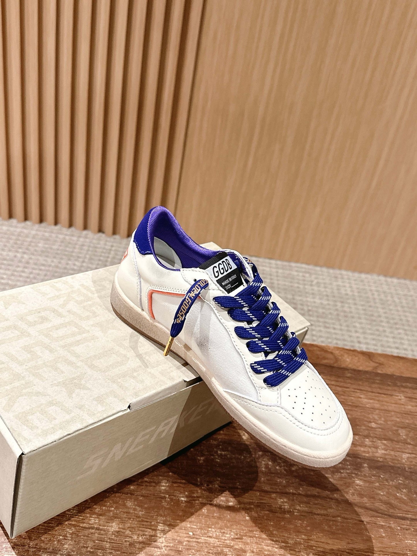 Golden Goose Sneaker