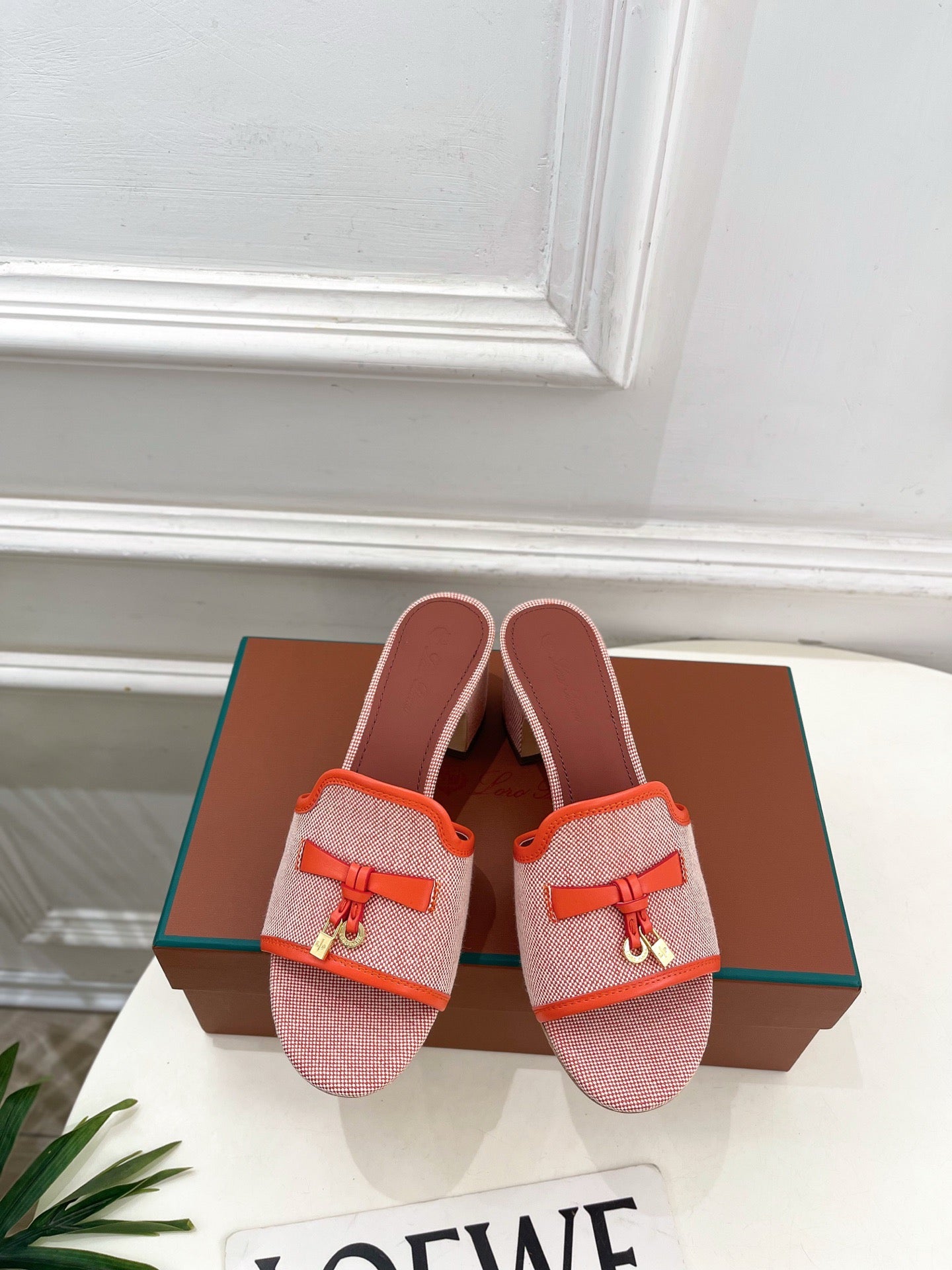 LP Sandals
