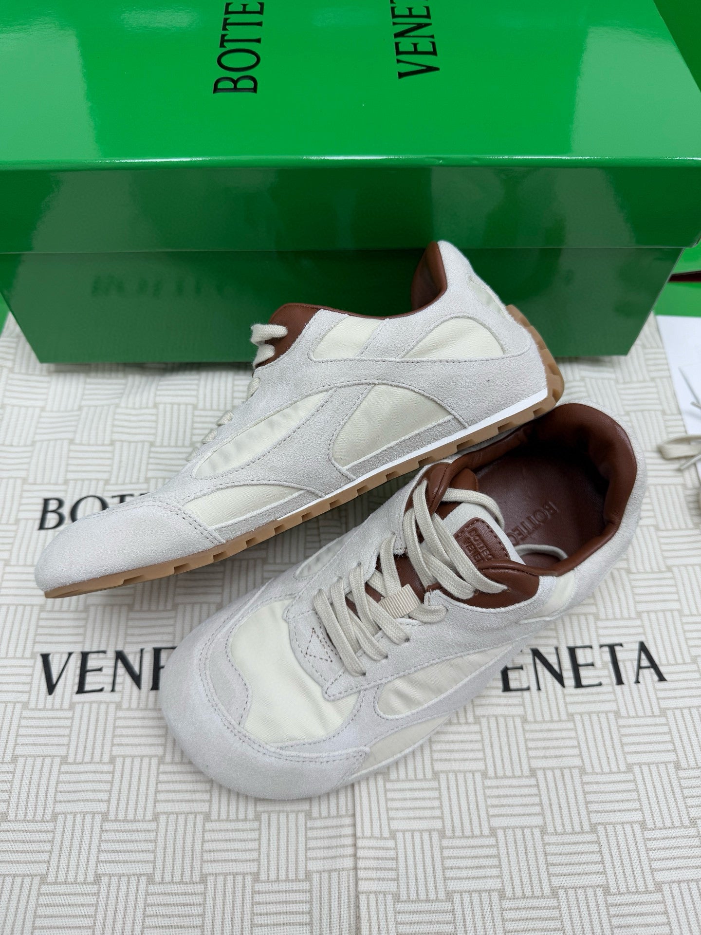 BV Sneakers