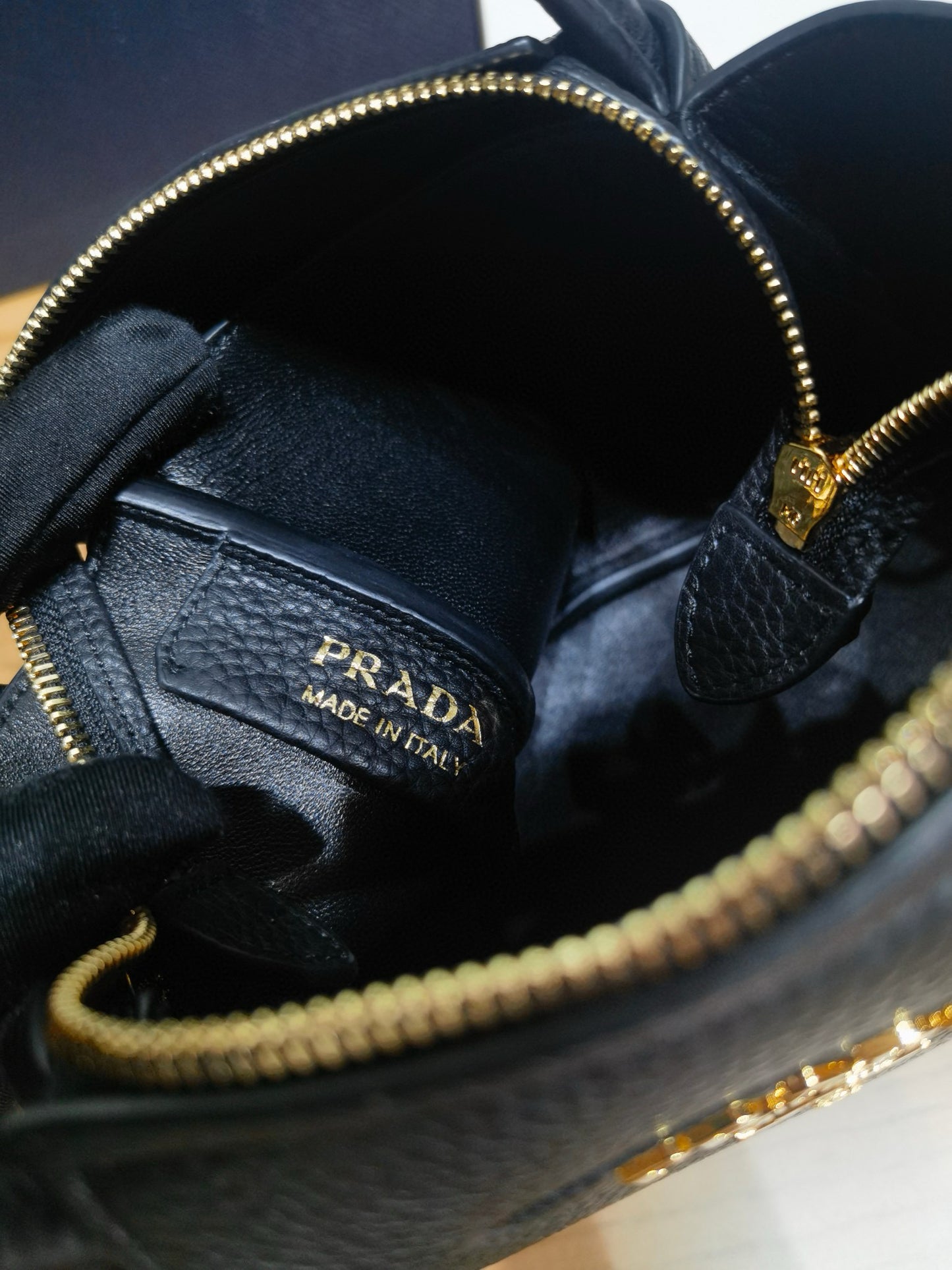 PD Small Leather Tote Bag 19.5x18x9cm